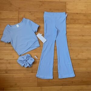 NWT Girls Size 5-6 Blue Actives Outfit - Ribbed Top & Flare Pants & Scrunchie